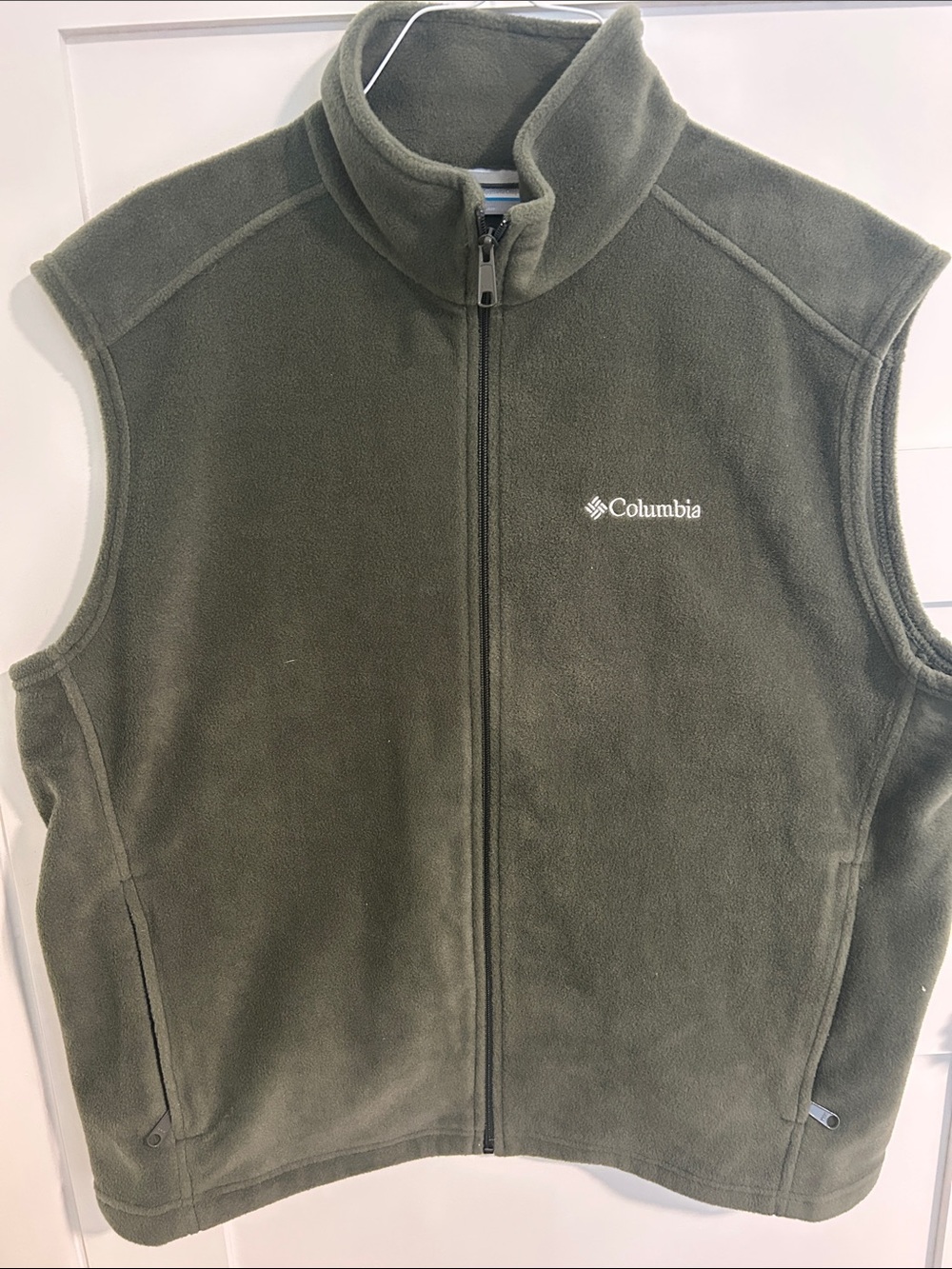 Columbia Men's Dark Olive Green Fleece Vest